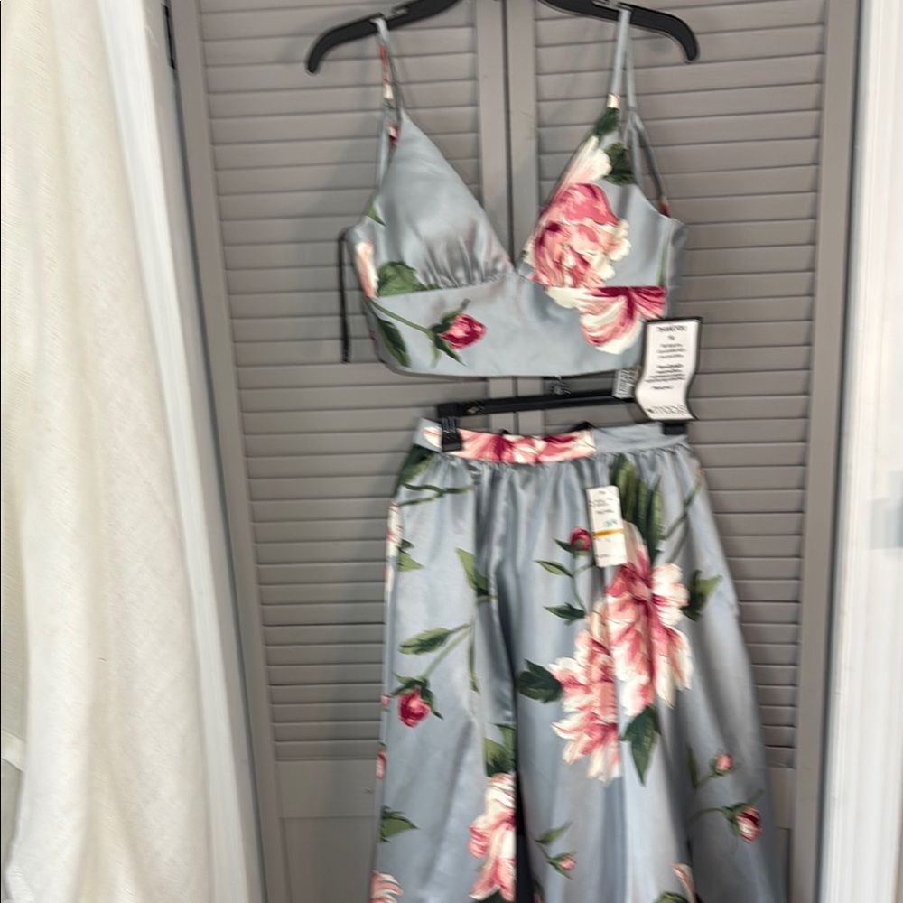 Speechless Pink and Silver Prom Dress size: 3 NWT